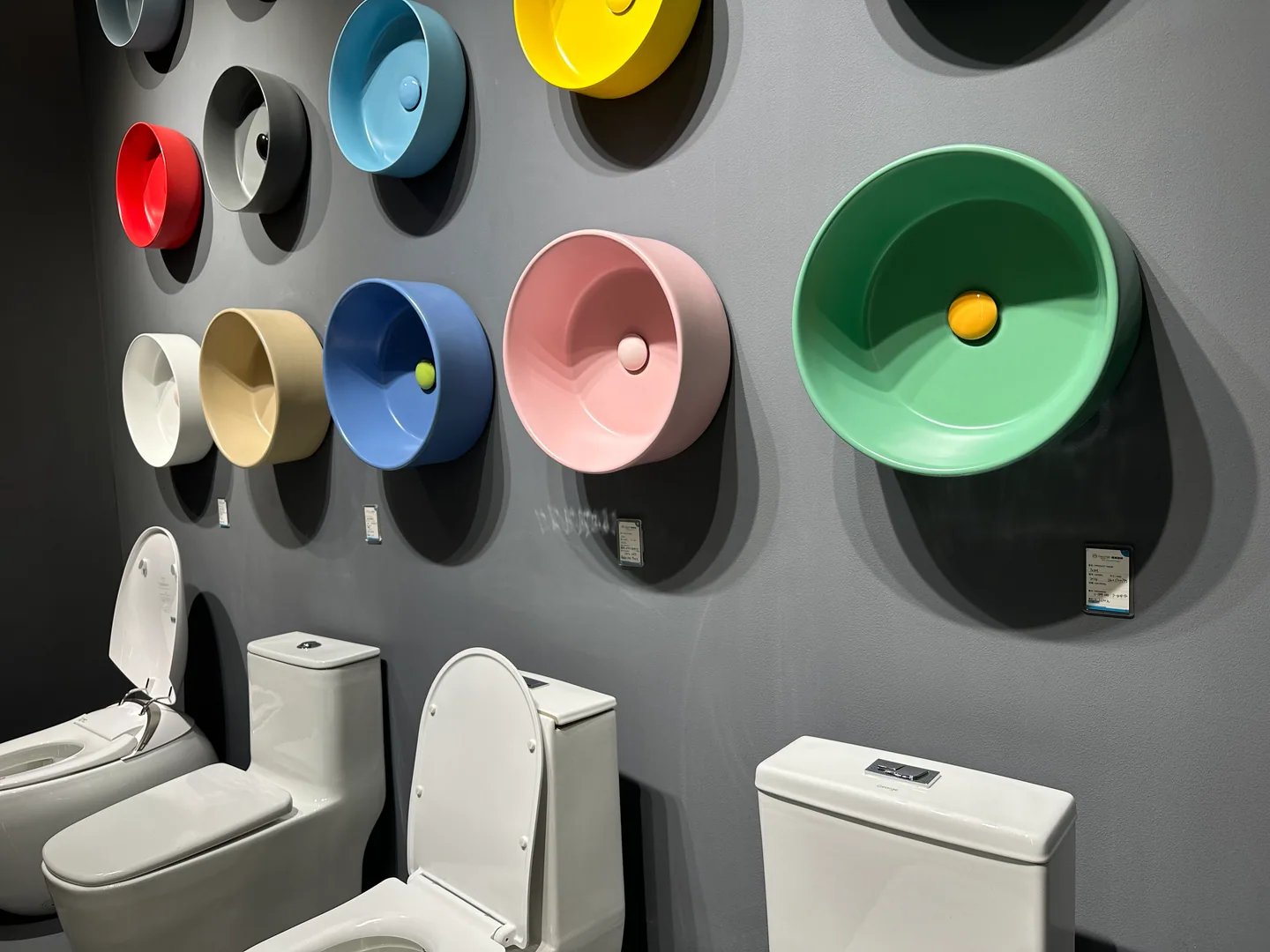 Sanitary ware and bathroom product display in a Foshan showroom