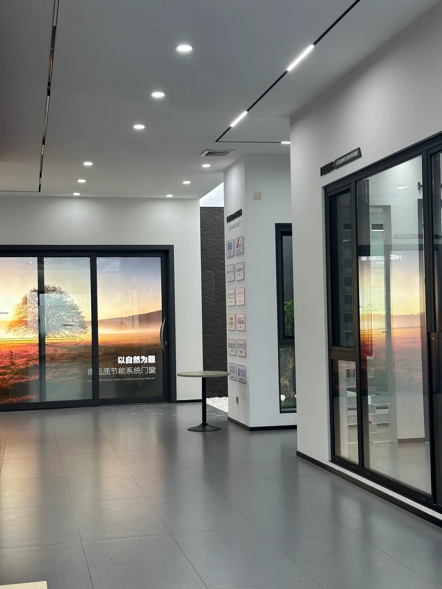 Foshan supplier showroom reviewed by VELA Home Global for remote China sourcing